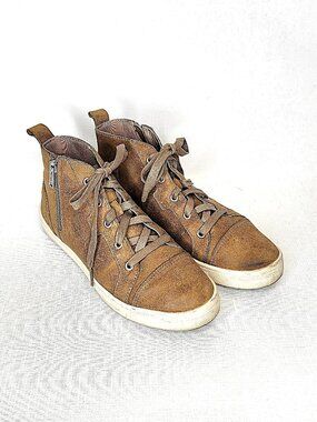 Rockport caramel tan suede high top sneakers